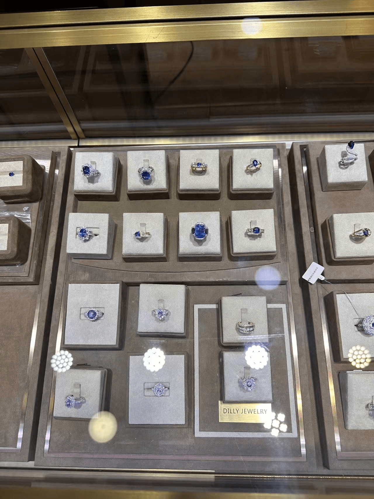 DILLY JEWELRY